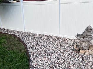 9047 Pettit Dr, Highland, IN 46322