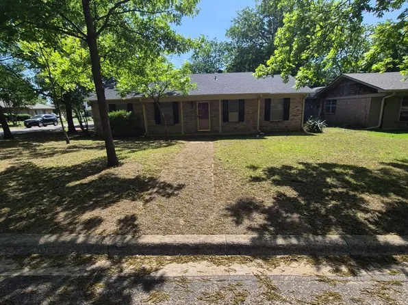3009 Canterbury Cir, Sherman, TX 75092