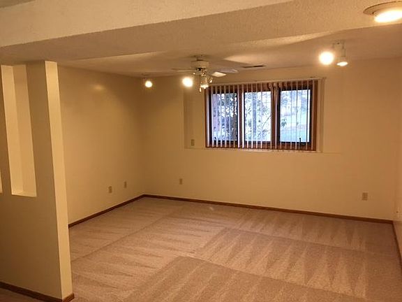 5th image of 10550 National St NE