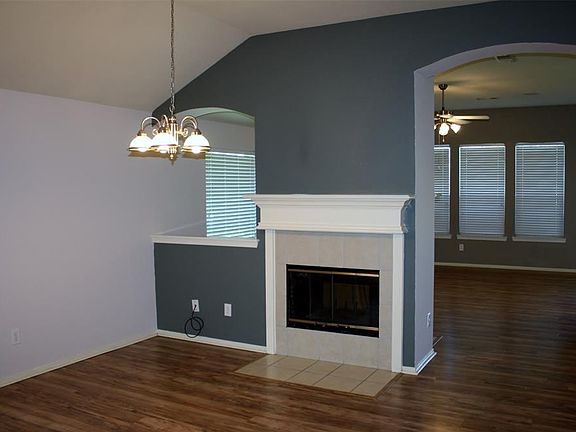 4th image of 5006 Chase Park Ct