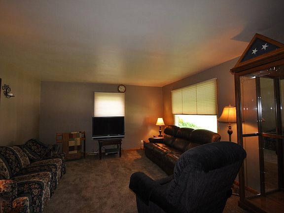 2nd image of 1196 Riverview Dr
