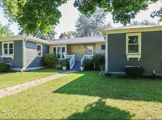 423 Adelphia Ave, Lake Bluff, IL 60044