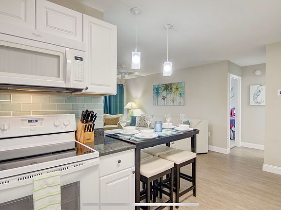 4th image of 105 120th St Unit 157
