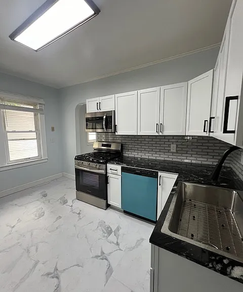 602 Westcott St #1 — Photo 17