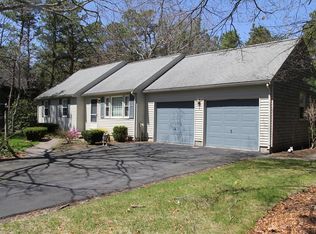 17 Lawrence Rd, Plymouth, MA 02360