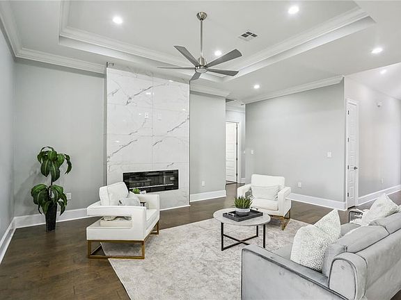 2nd image of 212 Warrington Dr
