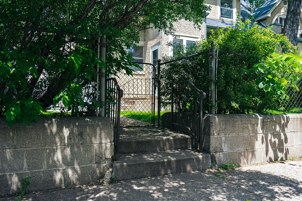 Building Photo - 3450 Harriet Ave