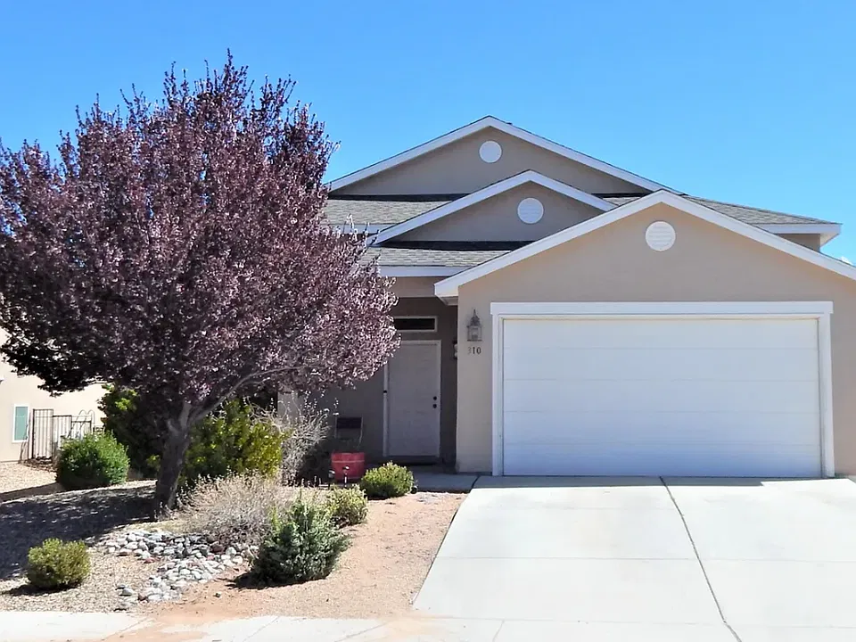 310 Open Range Ave SW