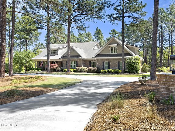 2nd image of 35 Quaker Ridge Road