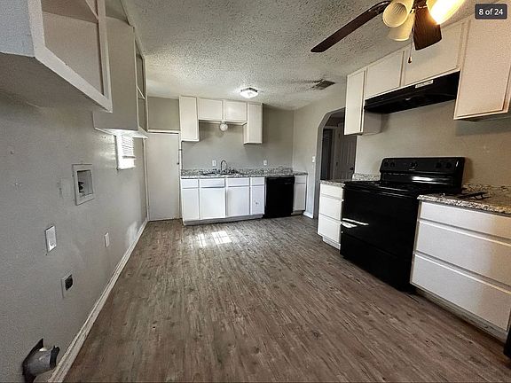 2nd image of 210 Avenue L