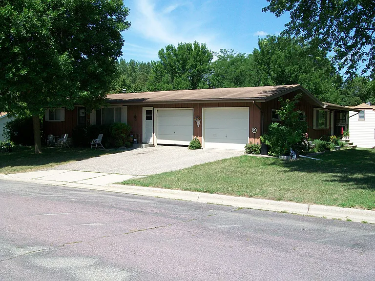 1900 N Cedar Ave #1900 — Photo 1