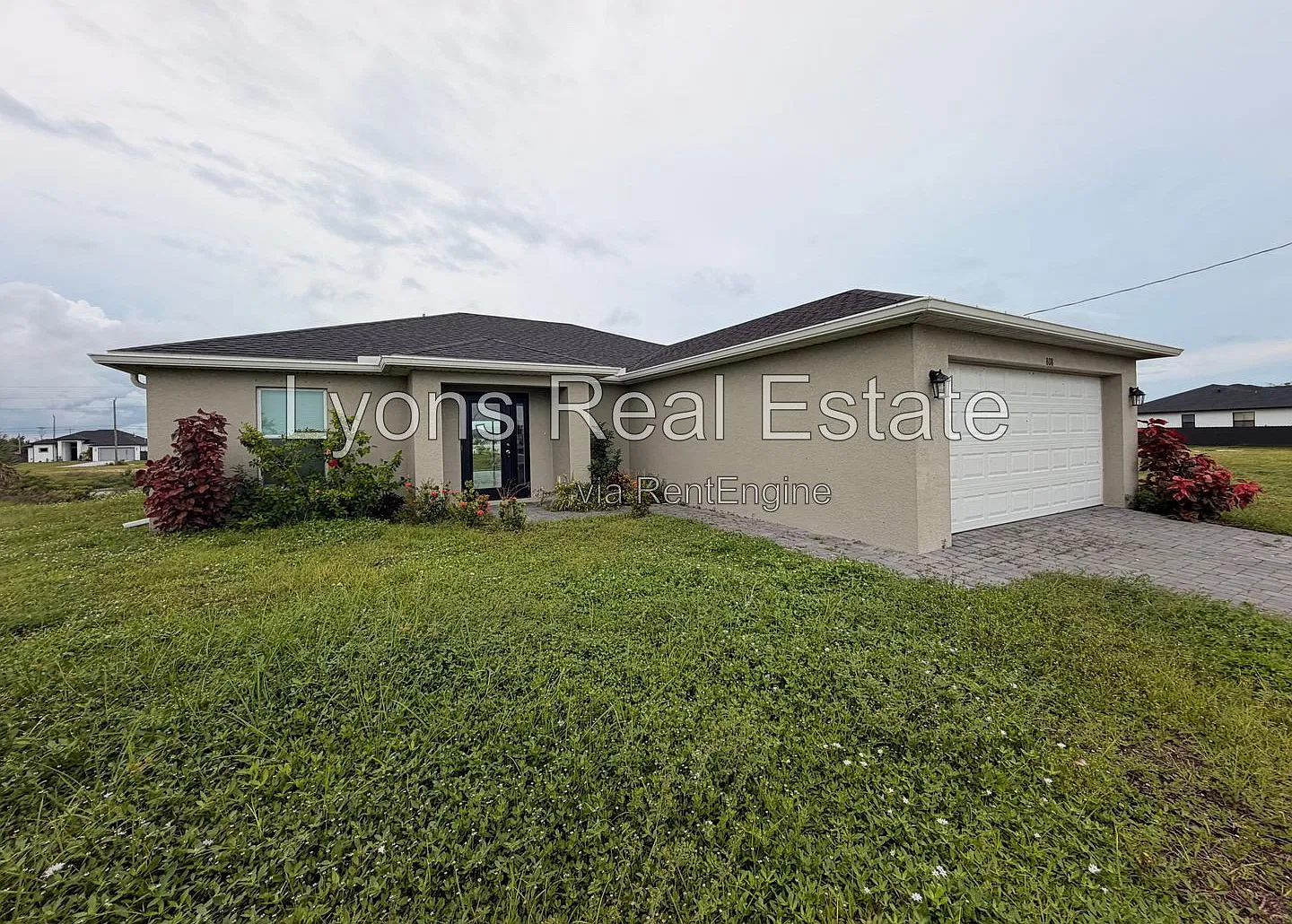 4 bed, 2.0 bath, 1682 sqft, $1,950 — Photo 2