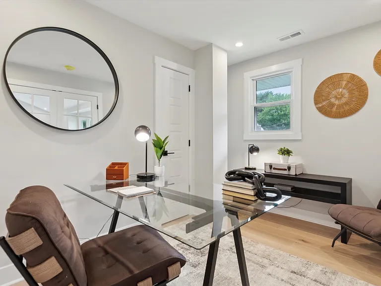 104 Furlong Ave — Photo 37