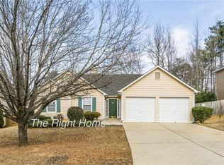 2627 Lake Park Bnd, Acworth, GA 30101
