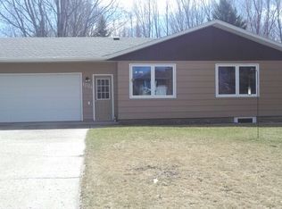 1704 2nd Pl NE, Jamestown, ND 58401