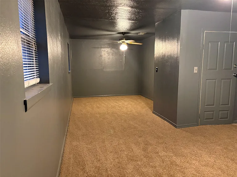 415 Zinn Dr — Photo 27