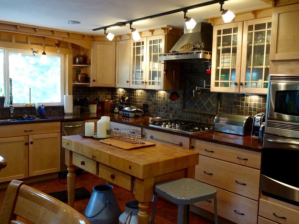 Arts & Crafts Kitchen