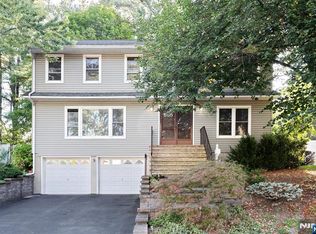 555 Prospect Ave, Dumont, NJ 07628