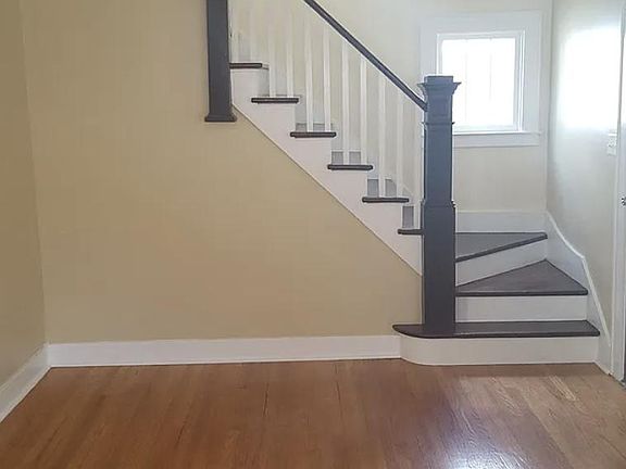 4th image of 176 Wiman Ave