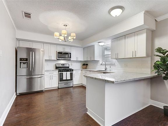 5th image of 3777 Dixon St