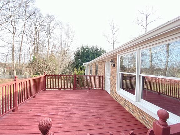 5th image of 1597 Isham Dr