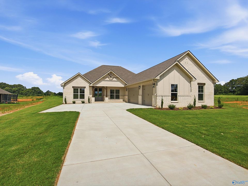 1st image of 17735 Carillon Dr