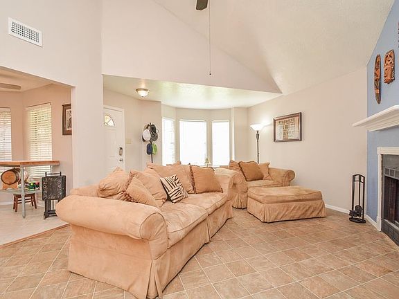 5th image of 10418 Bushy Creek Dr