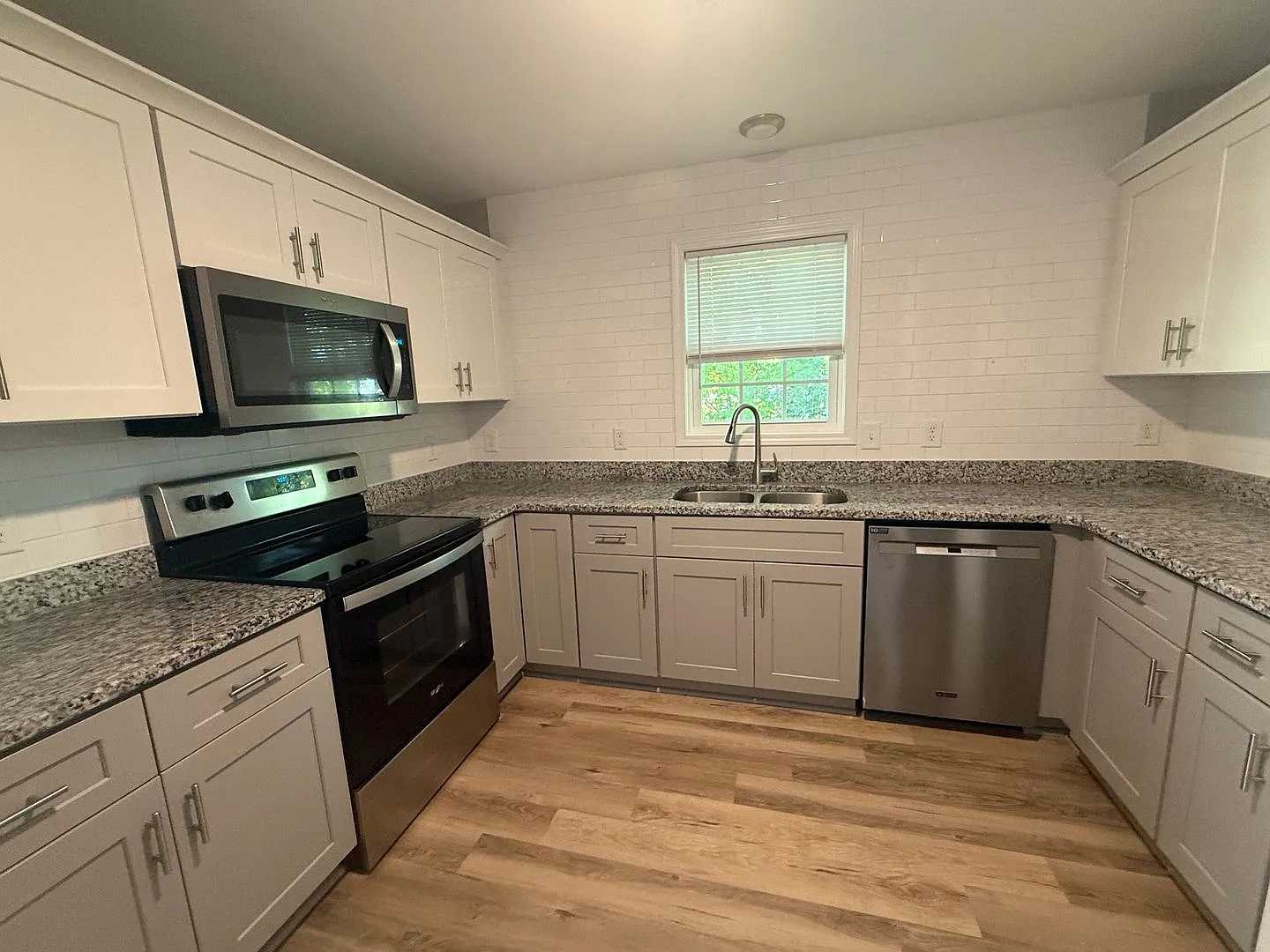 317/319 E. Gilbreath Street — Photo 2