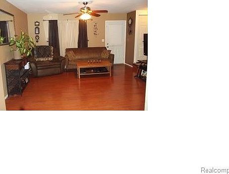 3rd image of 259 Sheffield Dr
