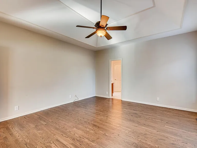 8449 Indian Hills Dr — Photo 10