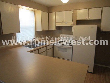 1st image of 4414 S Edgeware Ln
