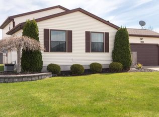 2192 Tawny Dr, Niagara Falls, NY