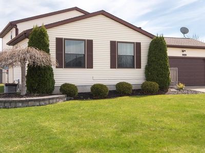 2192 Tawny Dr, Niagara Falls, NY, 14304