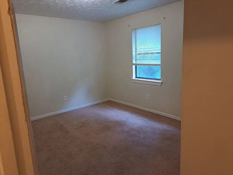 2045 Lee Road 235 — Photo 8