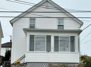 91 Smith St, Fall River, MA 02721