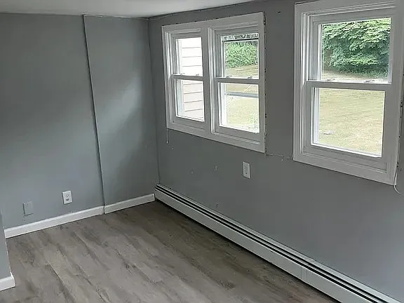 4 bed, $2,200 — Photo 2
