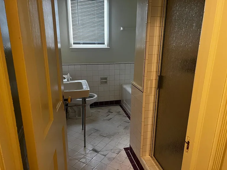 925 Gayley Ave #5 — Photo 7