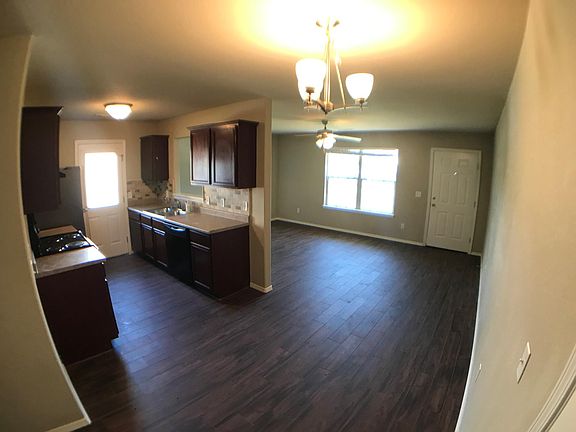 4th image of 3102 SW Wentworth Ave