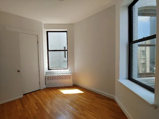 Rented by Moss Realty Company | media 17