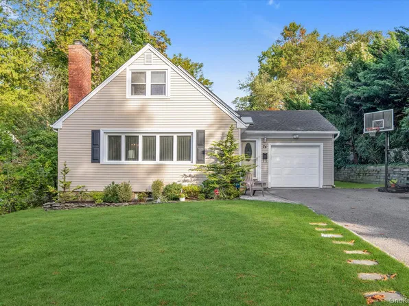 24 Summit Road, Port Washington, NY 11050