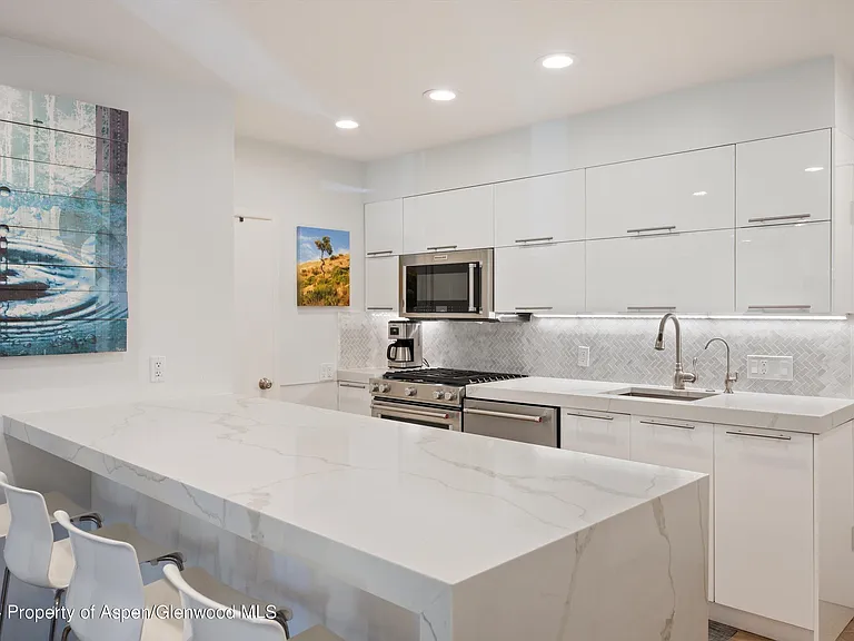 819 E Hyman Ave #3 — Photo 8