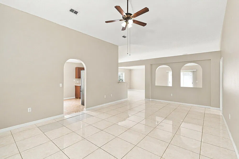 3 bed, 2.0 bath, 1874 sqft, $2,525 — Photo 4
