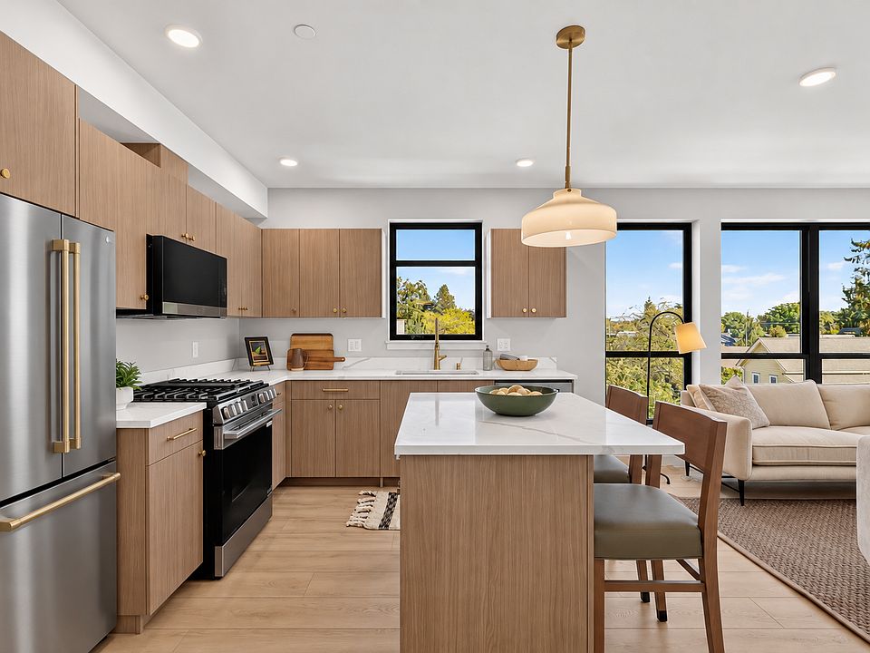 1st image of 306 Center St #1