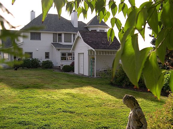 4th image of 5512 Heather Ct NE