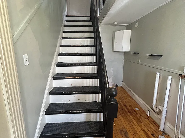 140 Court St #A — Photo 6