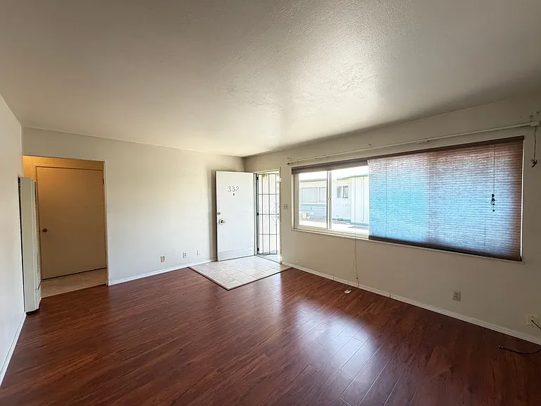 332 Pacific Ave — Photo 6