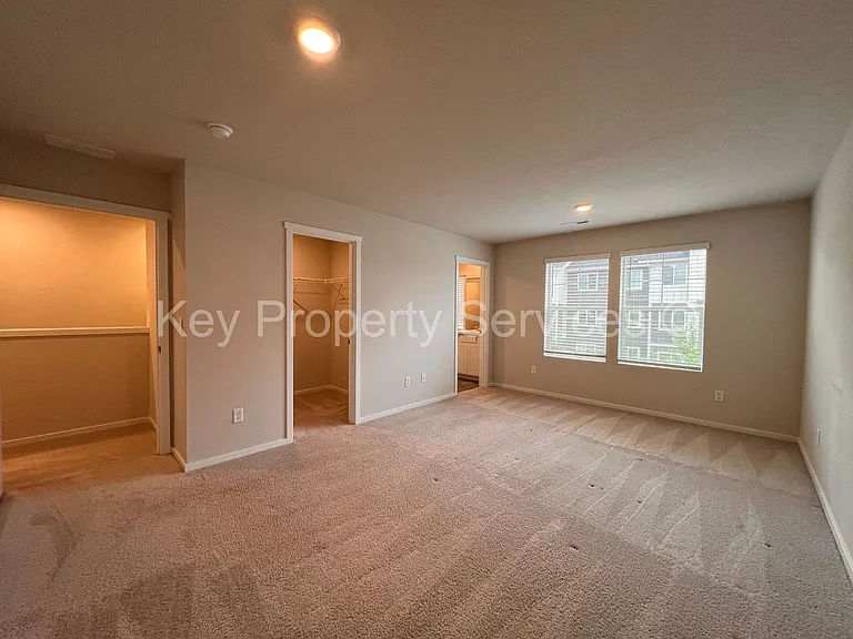 12609 NE 116th Way — Photo 12