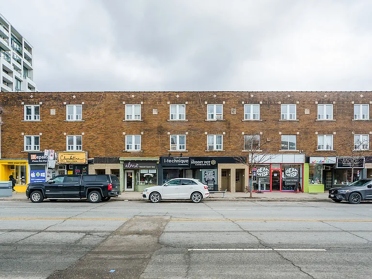 2099 Yonge St #3 — Photo 10