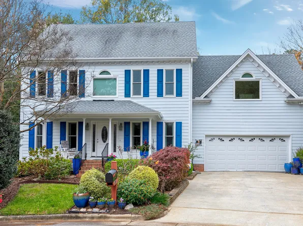 109 Glen Hearth Ct, Cary, NC 27518