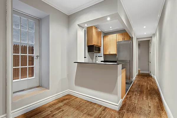 Rented by Compass | media 66